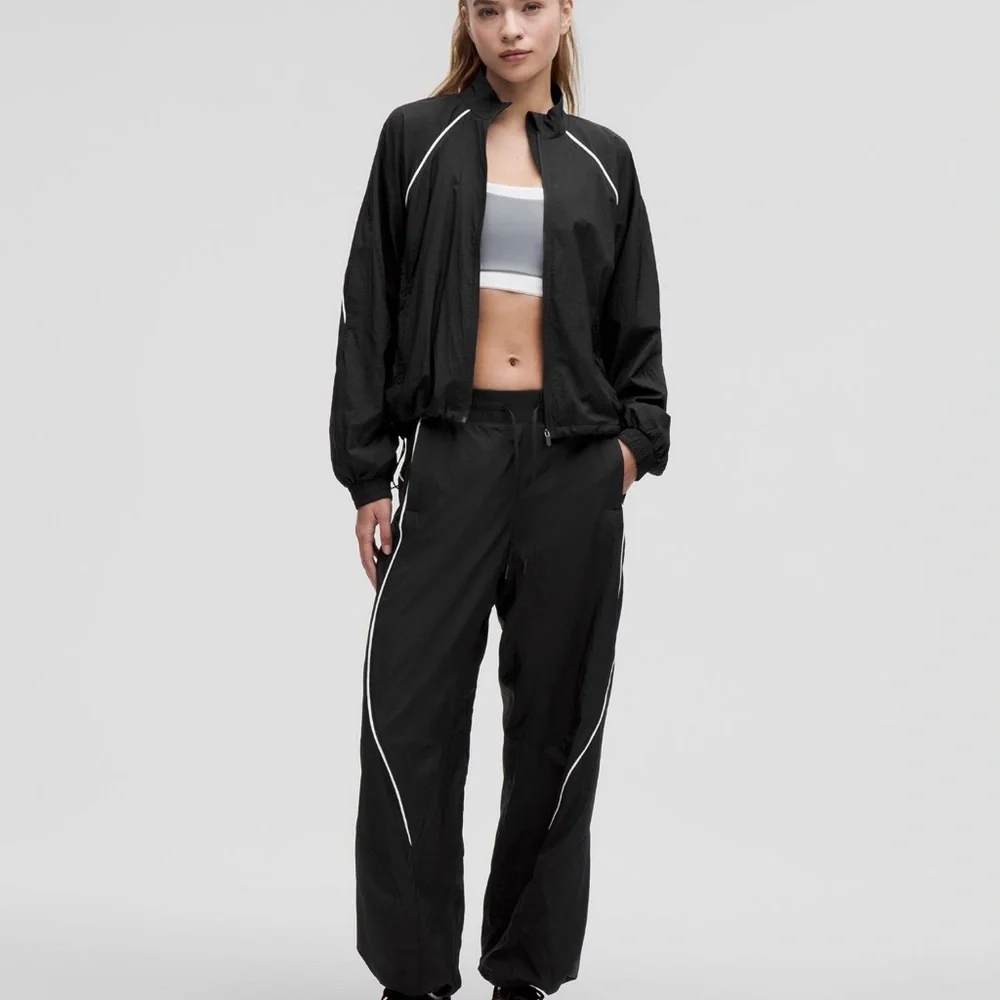 Women’s lululemon joggers - Picture 2 of 7